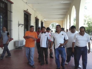Zafarrancho entre taxistas y urbaneros por la disputa de pasaje (1)