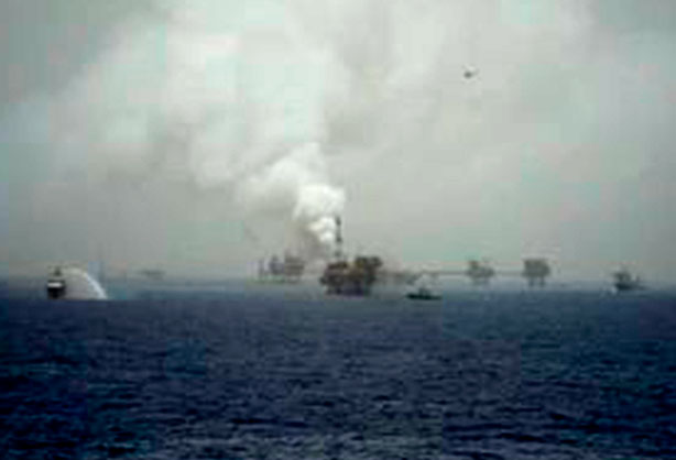 plataforma_Pemex_Sonda_Campeche-accidente_plataforma_Akal-H-incendio_Pemex_Campeche_MILIMA20150622_0274_14