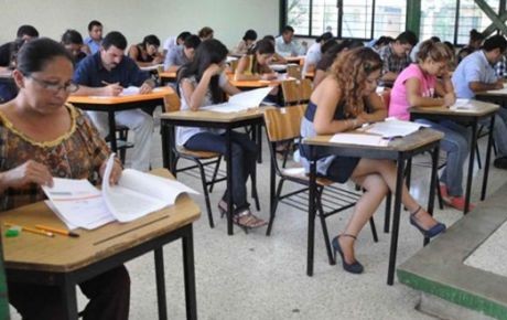 realizan_examen_de_evaluacion_magisterial_en_30_estados_del_pais_460x290