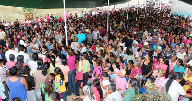 El agente de Pueblo Nuevo, Rey Hernández, dijo que el trabajo que está realizando Samy a favor de los sectores más necesitados se recordará por siempre.