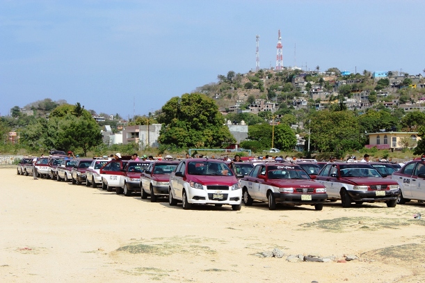 Taxis en el Campo Blanquito