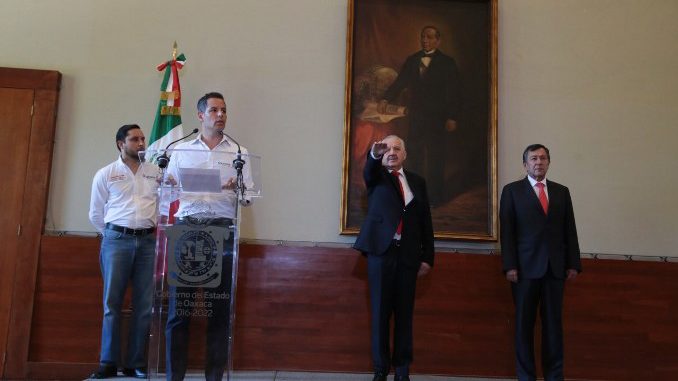 thumbnail_Designa AMH a Juan Díaz Pimentel como nuevo Secretario de Salud en el Estado (1)