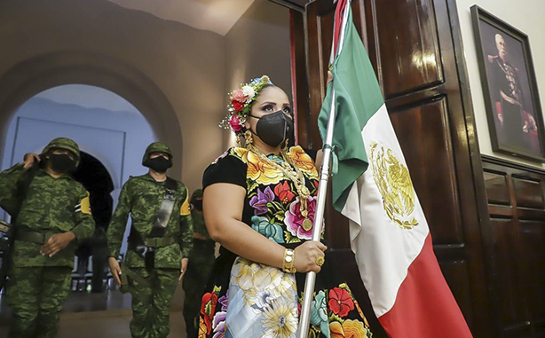 Conmemoran el Grito de Independencia a puerta cerrada en Tehuantepec