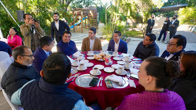Encuentro con Medios de Com 1