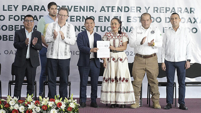 Recibe iniciativa desplazamento forzado