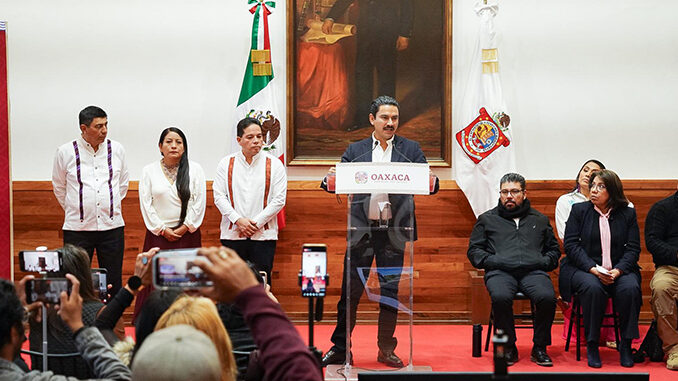 Anuncia Ray Chagoya programa de bacheo