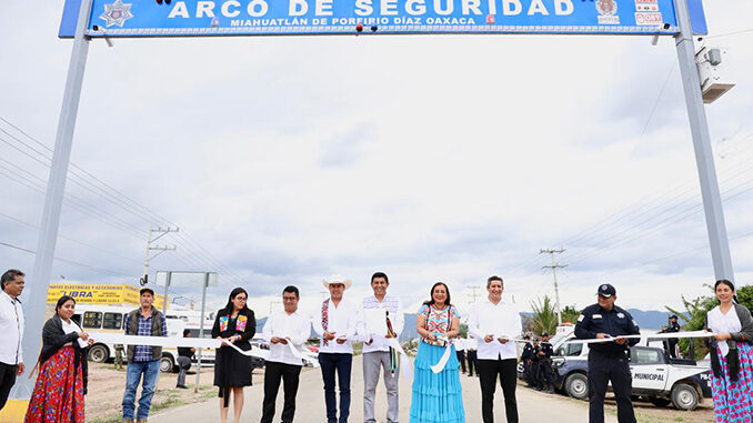 Inauguran arco de seguridad